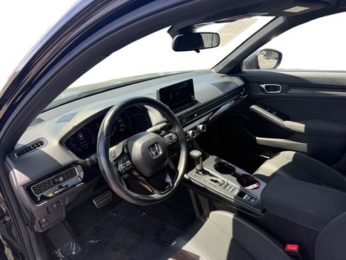 Used 2025 Honda Civic Sport image 9