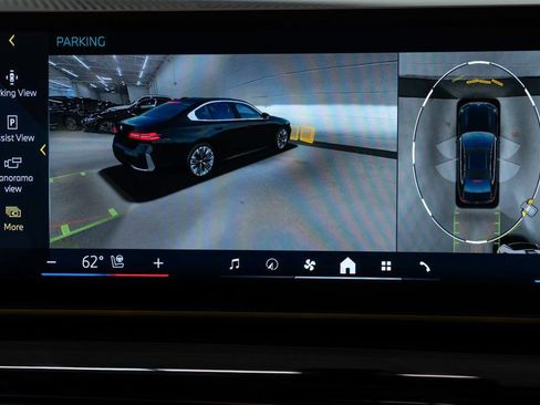 Used 2025 BMW 540i xDrive image 25