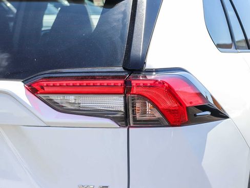 Used 2025 Toyota RAV4 XLE FWD image 7