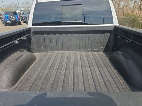 New 2026 RAM 1500 4x4 Crew Cab image 8