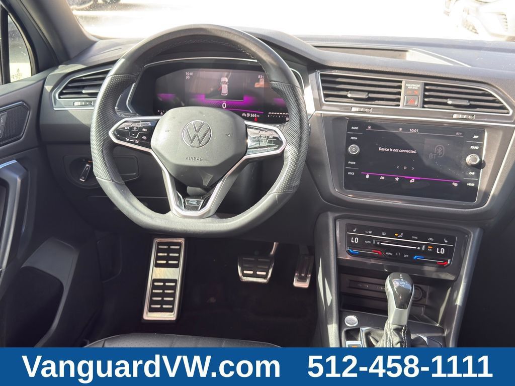 Used 2023 Volkswagen Tiguan SE R-Line FWD image 28