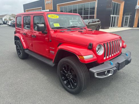 Used 2022 Jeep Wrangler Unlimited Sahara w/ Cold Weather Group AWD/4WD image 2
