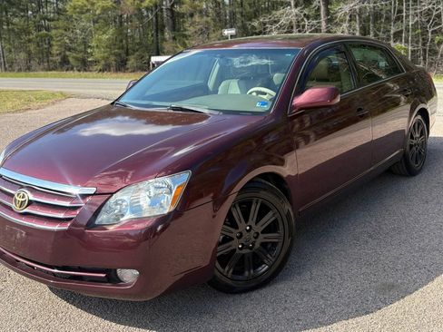 Used 2007 Toyota Avalon Limited image 2