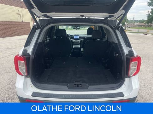 Certified 2021 Ford Explorer XLT w/ Equipment Group 202A AWD/4WD image 31
