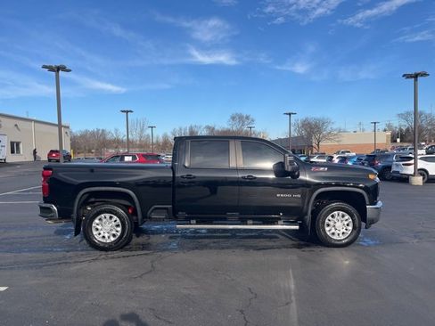 Used 2020 Chevrolet Silverado 2500 LT w/ All Star Edition image 6