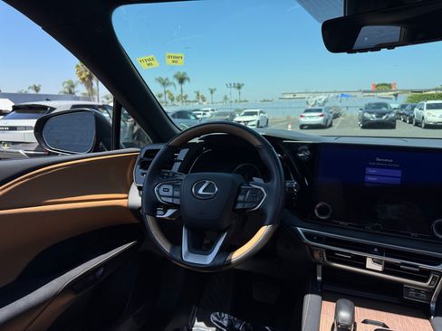 Used 2024 Lexus RX 350 Premium w/ Convenience Package FWD image 19