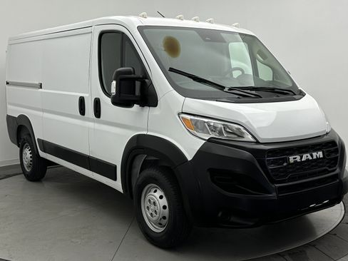 Used 2023 RAM ProMaster 2500 image 3