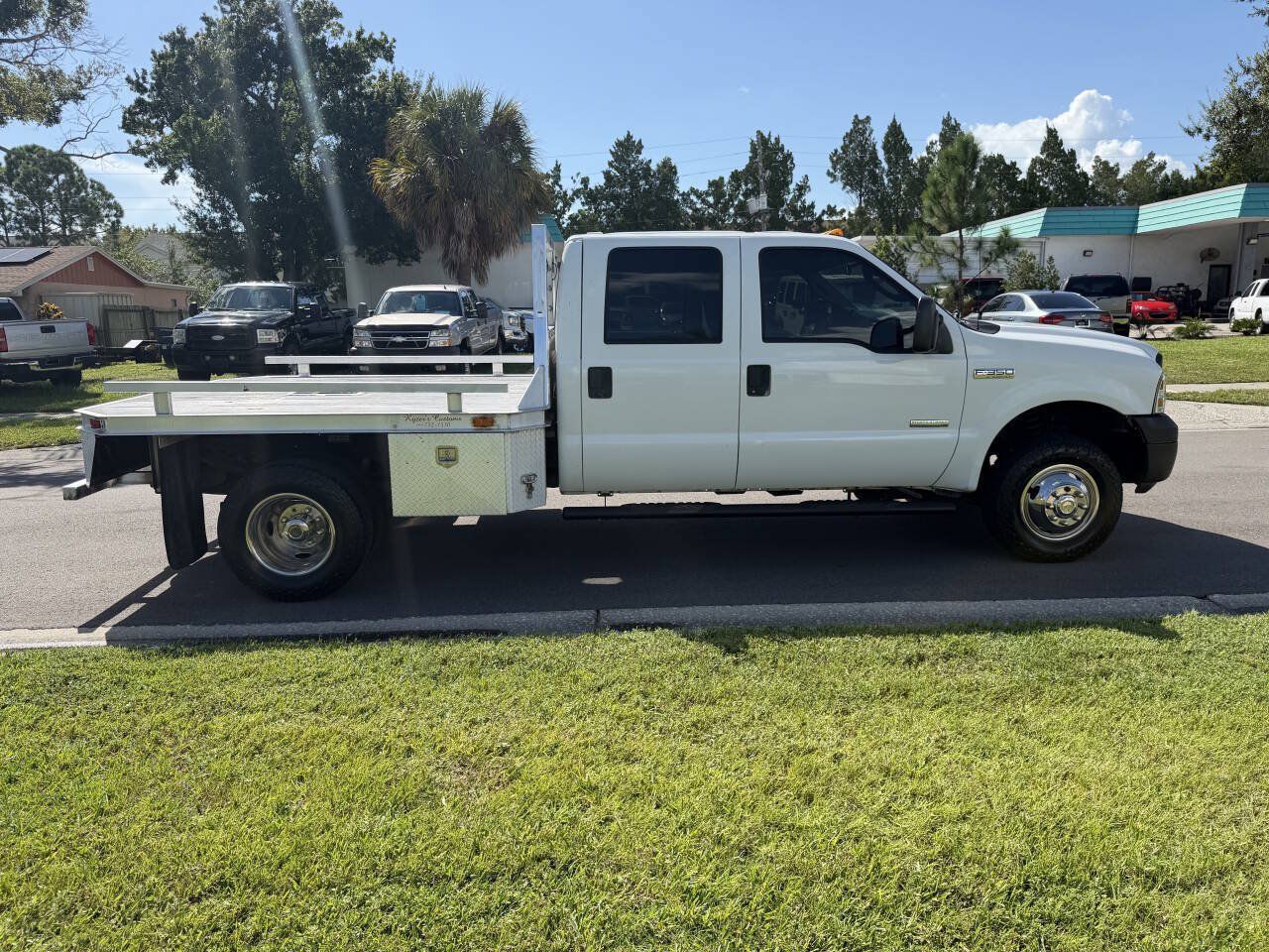 Used 2006 Ford F350 XL AWD/4WD image 3