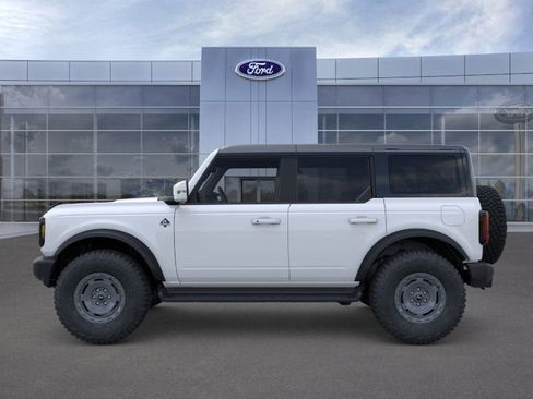New 2025 Ford Bronco Outer Banks w/ Sasquatch Package image 3