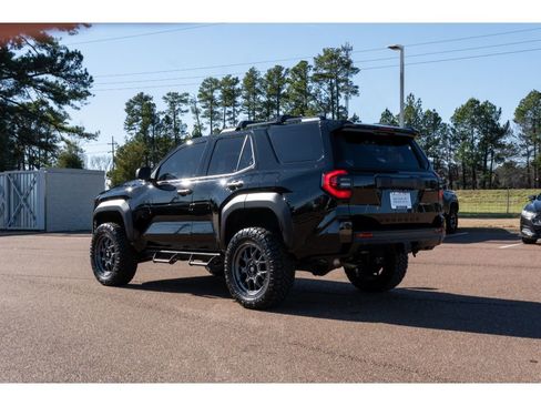 Used 2025 Toyota 4Runner SR5 image 9