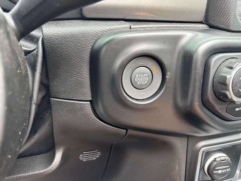 Used 2023 Jeep Wrangler Unlimited Sahara w/ Cold Weather Group AWD/4WD image 28