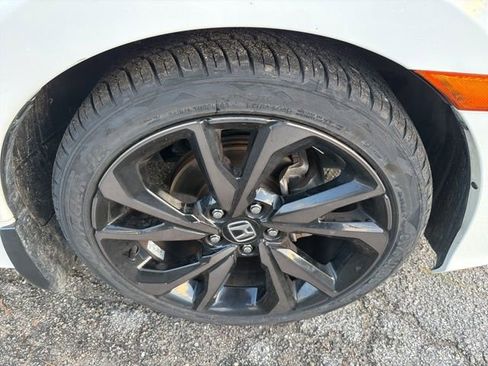 Used 2020 Honda Civic Sport image 15