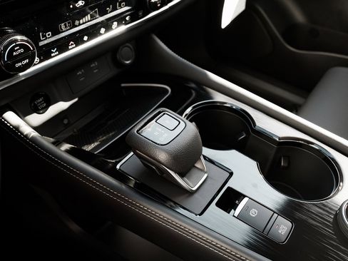 New 2026 Nissan Rogue Platinum w/ Platinum Premium Package image 17