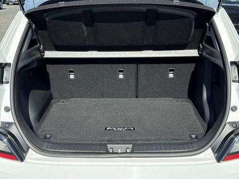 Used 2023 Hyundai Kona SE image 27