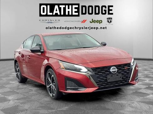 Used 2024 Nissan Altima 2.5 SR image 30