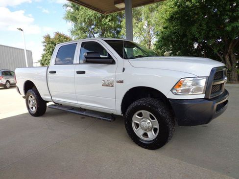 Used 2018 RAM 2500 Tradesman AWD/4WD image 3