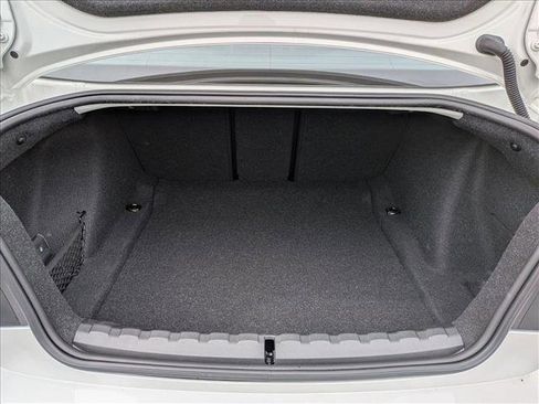 Used 2025 BMW 230i Coupe w/ M Sport Package image 6