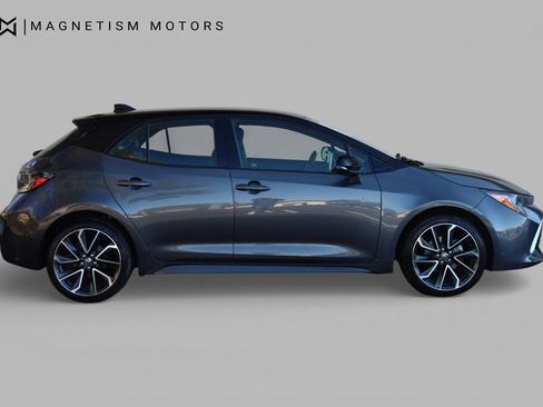 Used 2021 Toyota Corolla XSE image 2