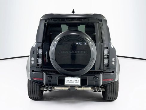 Certified 2024 Land Rover Defender 90 V8 AWD/4WD image 6