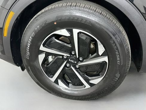 Used 2025 Kia Sportage LX FWD image 30