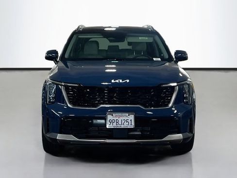 Certified 2024 Kia Sorento S w/ Panoramic Sunroof Package FWD image 2