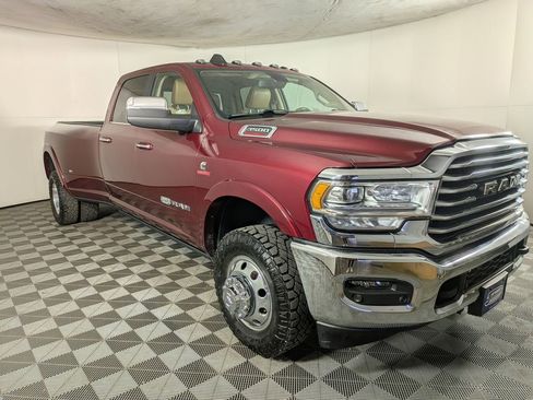 Used 2022 RAM 3500 Limited image 5