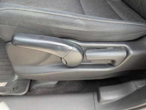 Used 2021 Honda Ridgeline Sport image 17