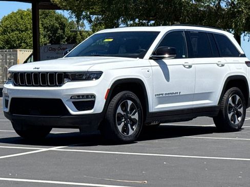 Used 2024 Jeep Grand Cherokee Limited 4xe AWD/4WD image 16