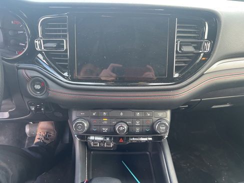 Used 2024 Dodge Durango GT image 9