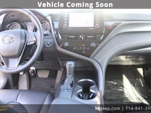 Used 2023 Toyota Camry SE image 13