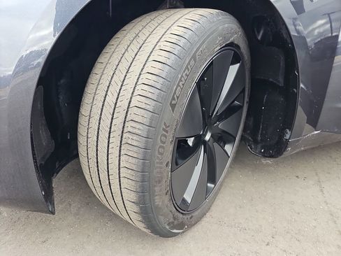 Used 2024 Tesla Model 3 Standard Range image 36