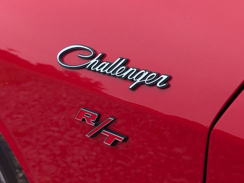 Used 2014 Dodge Challenger R/T image 18