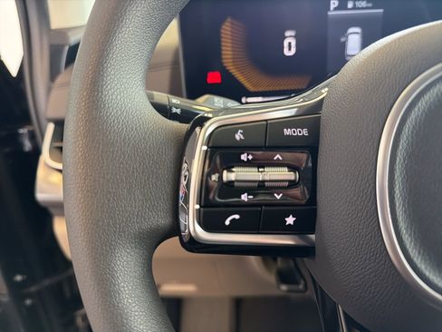 New 2026 Kia Carnival LX image 21