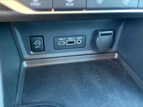 Certified 2024 Nissan Sentra SR FWD image 31