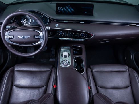 Used 2022 Genesis GV70 2.5T w/ Advanced Package image 16