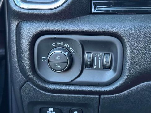 Used 2025 RAM 1500 Laramie w/ Night Edition image 21