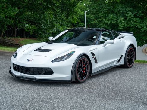 Used 2018 Chevrolet Corvette Grand Sport w/ Z07 Performance Package image 4