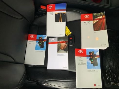 Used 2019 Toyota Prius LE image 17