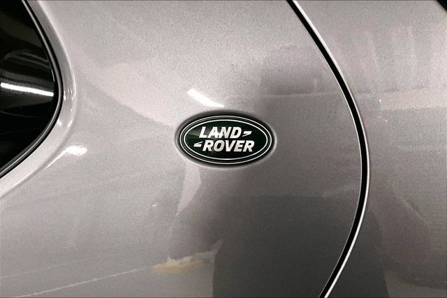Certified 2025 Land Rover Discovery Dynamic SE AWD/4WD image 32