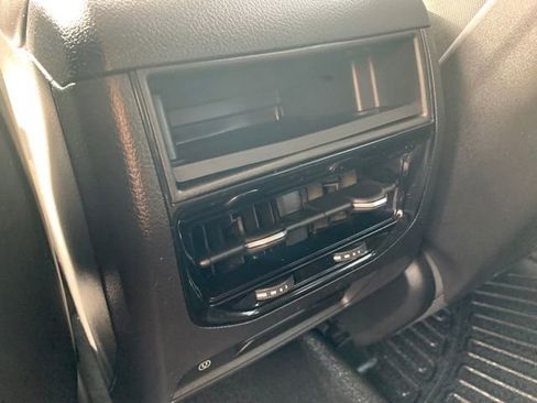 Used 2023 Jeep Grand Cherokee Limited w/ Luxury Tech Group II image 18