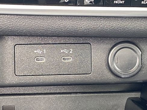 Certified 2024 Nissan Rogue Platinum FWD image 21