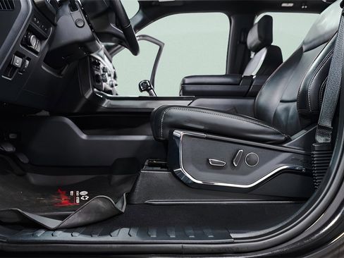 Used 2023 Ford F150 Lariat w/ Equipment Group 502A High image 26