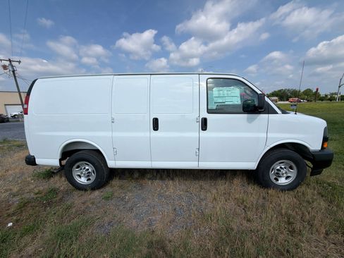 New 2026 Chevrolet Express 2500 w/ Driver Convenience Package RWD image 16