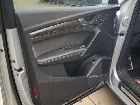 Used 2018 Audi SQ5 Prestige AWD/4WD image 31