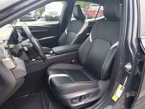 Used 2025 Toyota Camry SE FWD image 19