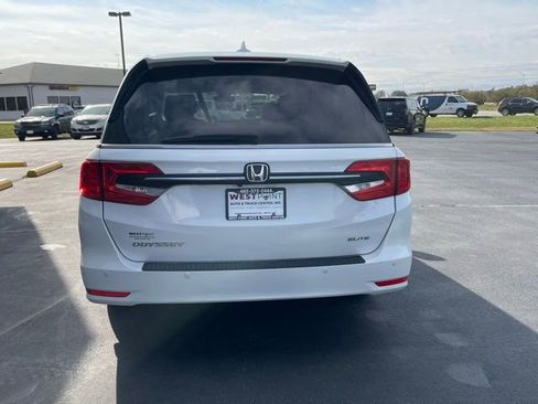 Used 2023 Honda Odyssey Elite image 7