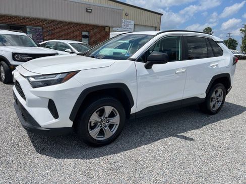 Used 2023 Toyota RAV4 LE AWD/4WD image 2