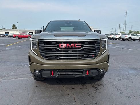 Used 2024 GMC Sierra 1500 AT4 AWD/4WD image 3
