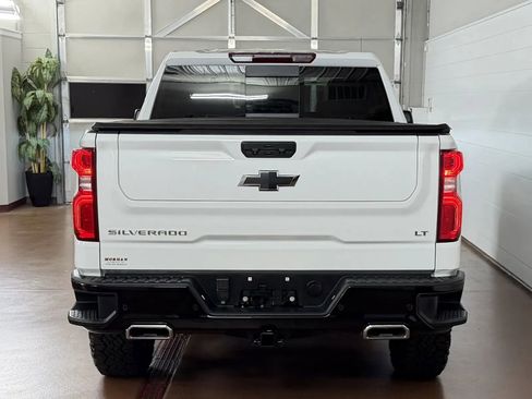 Used 2023 Chevrolet Silverado 1500 LT Trail Boss w/ LT Trail Boss Premium Package AWD/4WD image 4