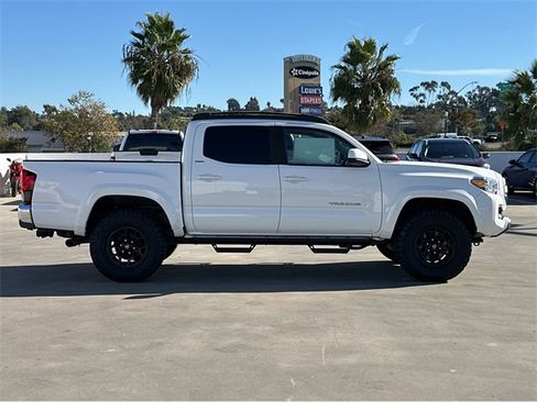 Used 2021 Toyota Tacoma SR5 image 41